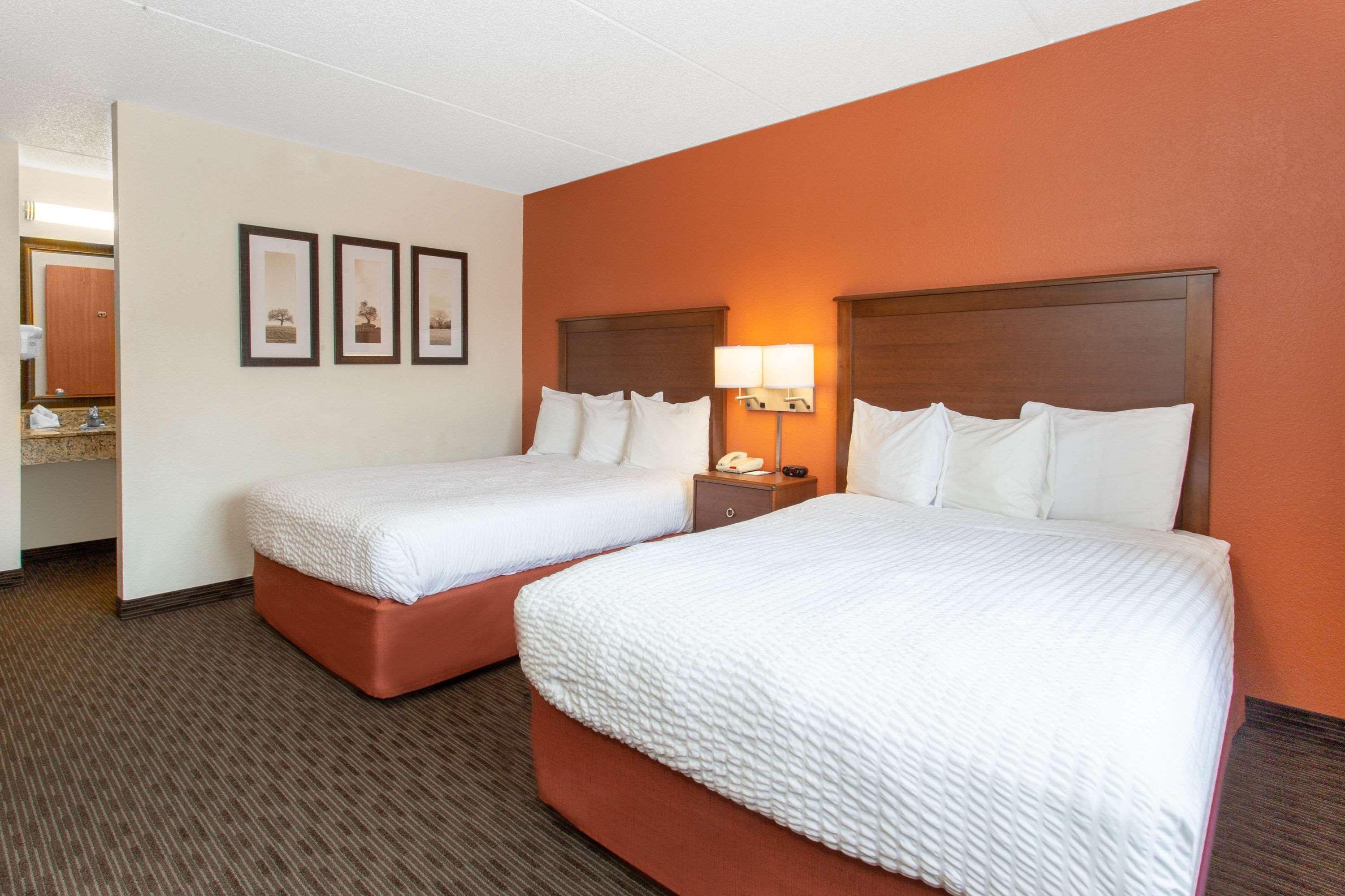 Americinn By Wyndham Calumet Extérieur photo