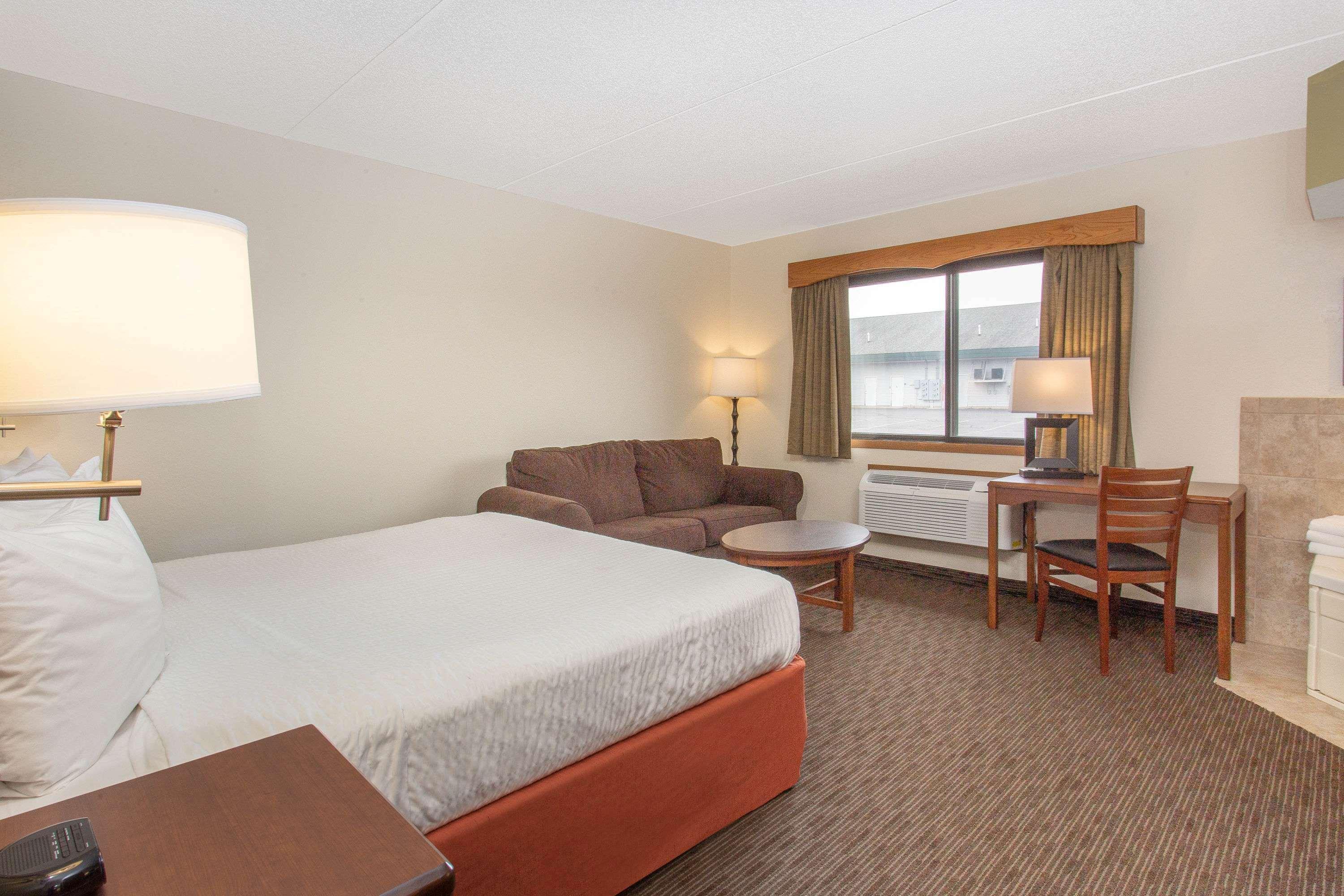 Americinn By Wyndham Calumet Extérieur photo