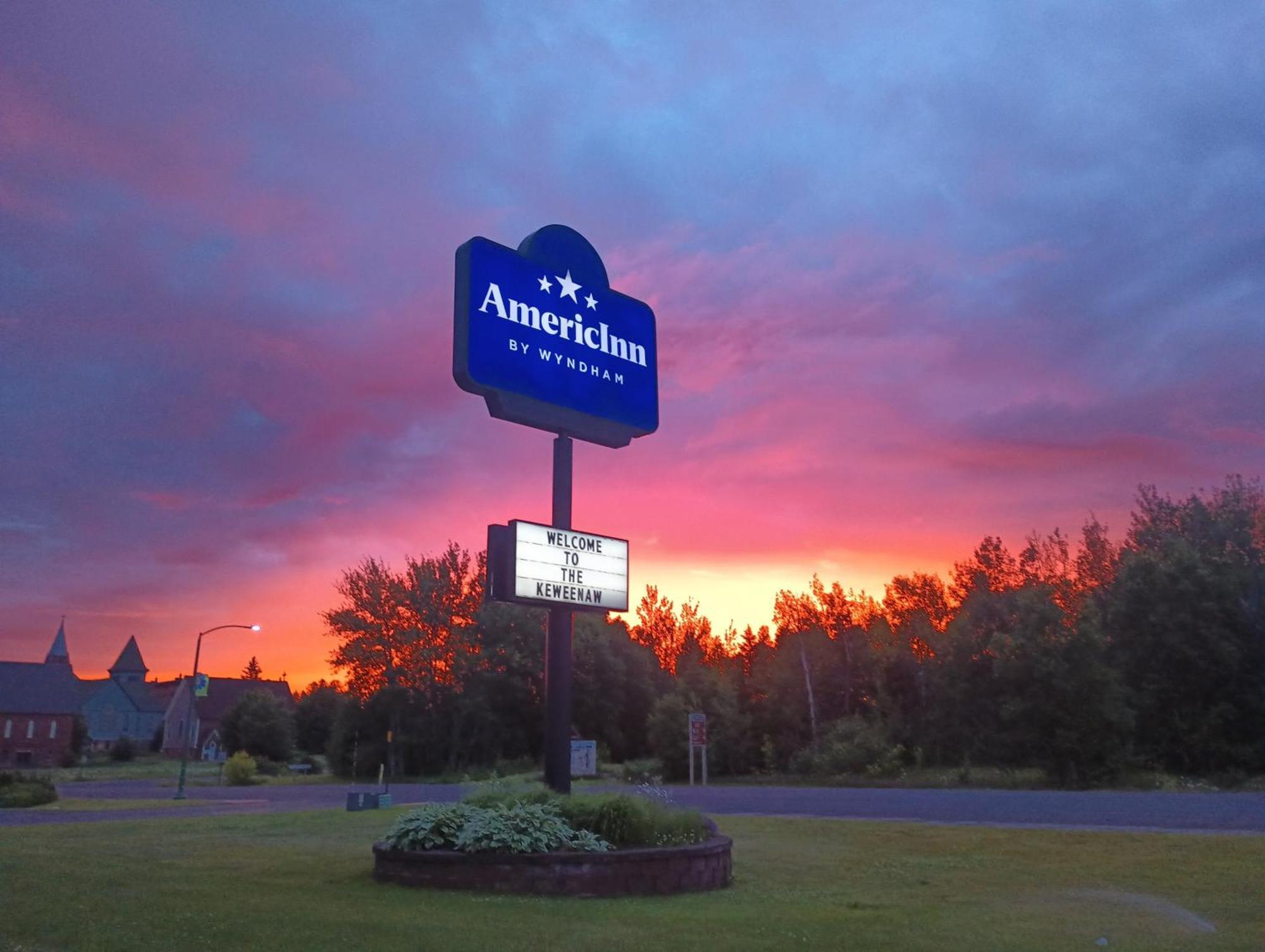 Americinn By Wyndham Calumet Extérieur photo