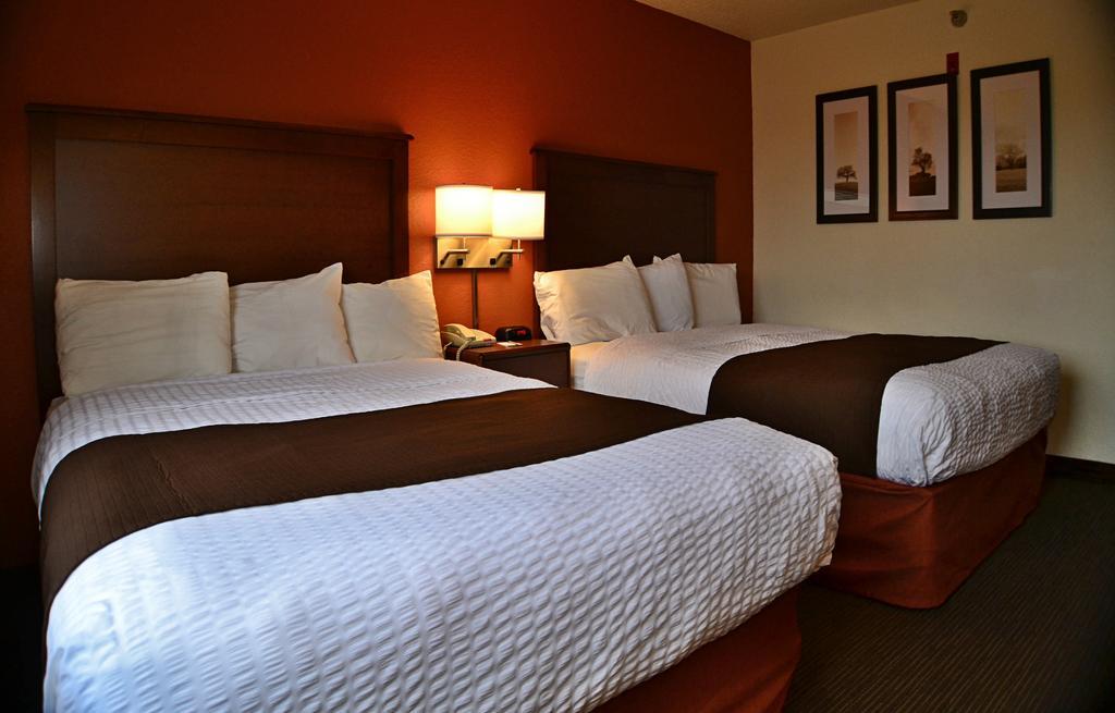Americinn By Wyndham Calumet Extérieur photo